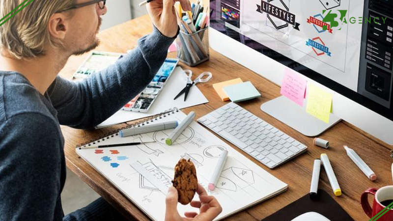 co-nen-hien-thi-thong-tin-lien-he-noi-bat-tren-moi-trang-1