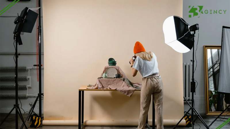 co-nen-thue-nguoi-chup-anh-san-pham-chuyen-nghiep-cho-web-1